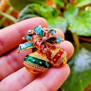 New Christmas Ornament Wreath Brooch Pin